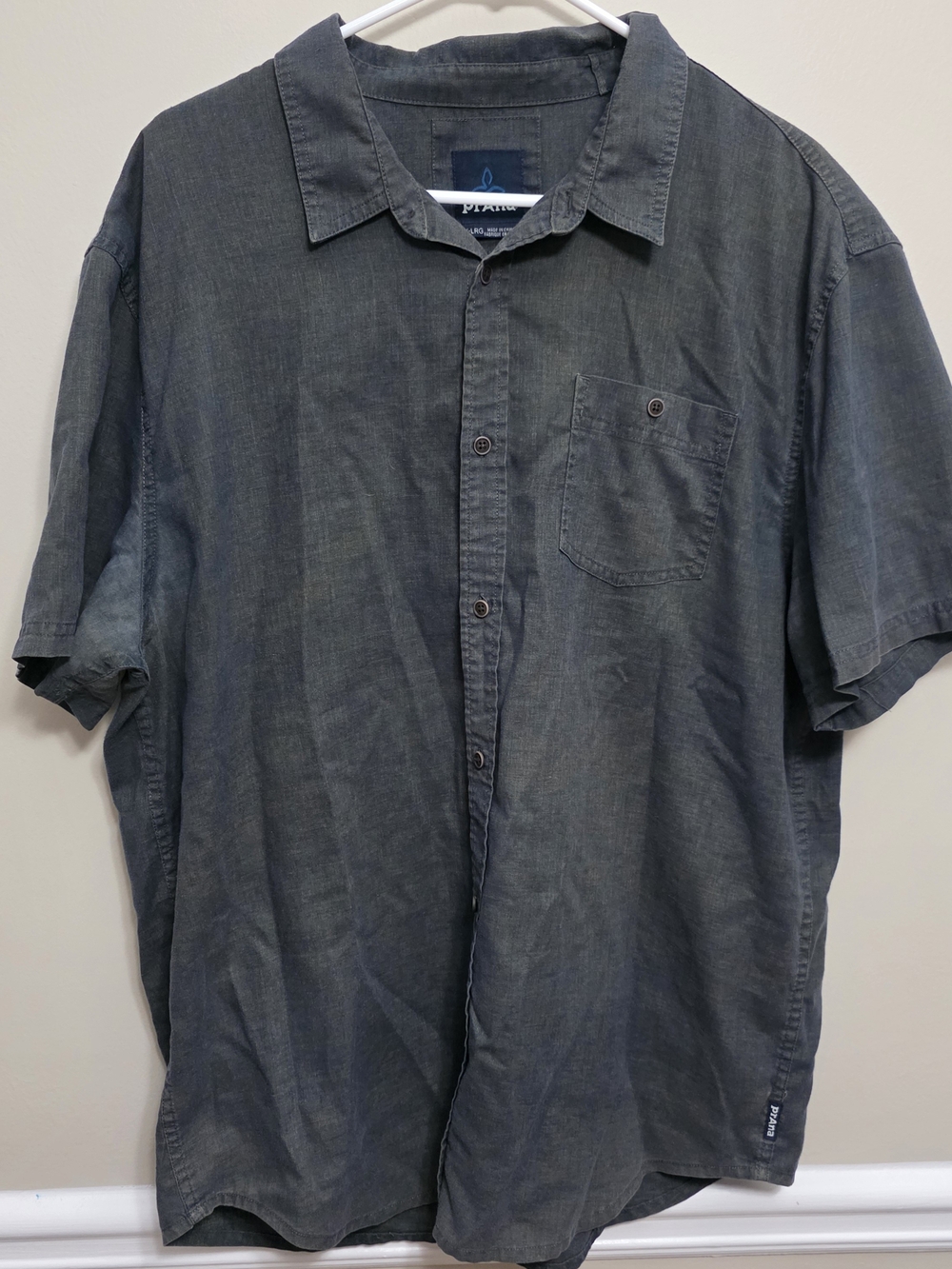 Prana Men's Short-Sleeve Button-Up Shirt in Washed Charcoal Mens Size XL